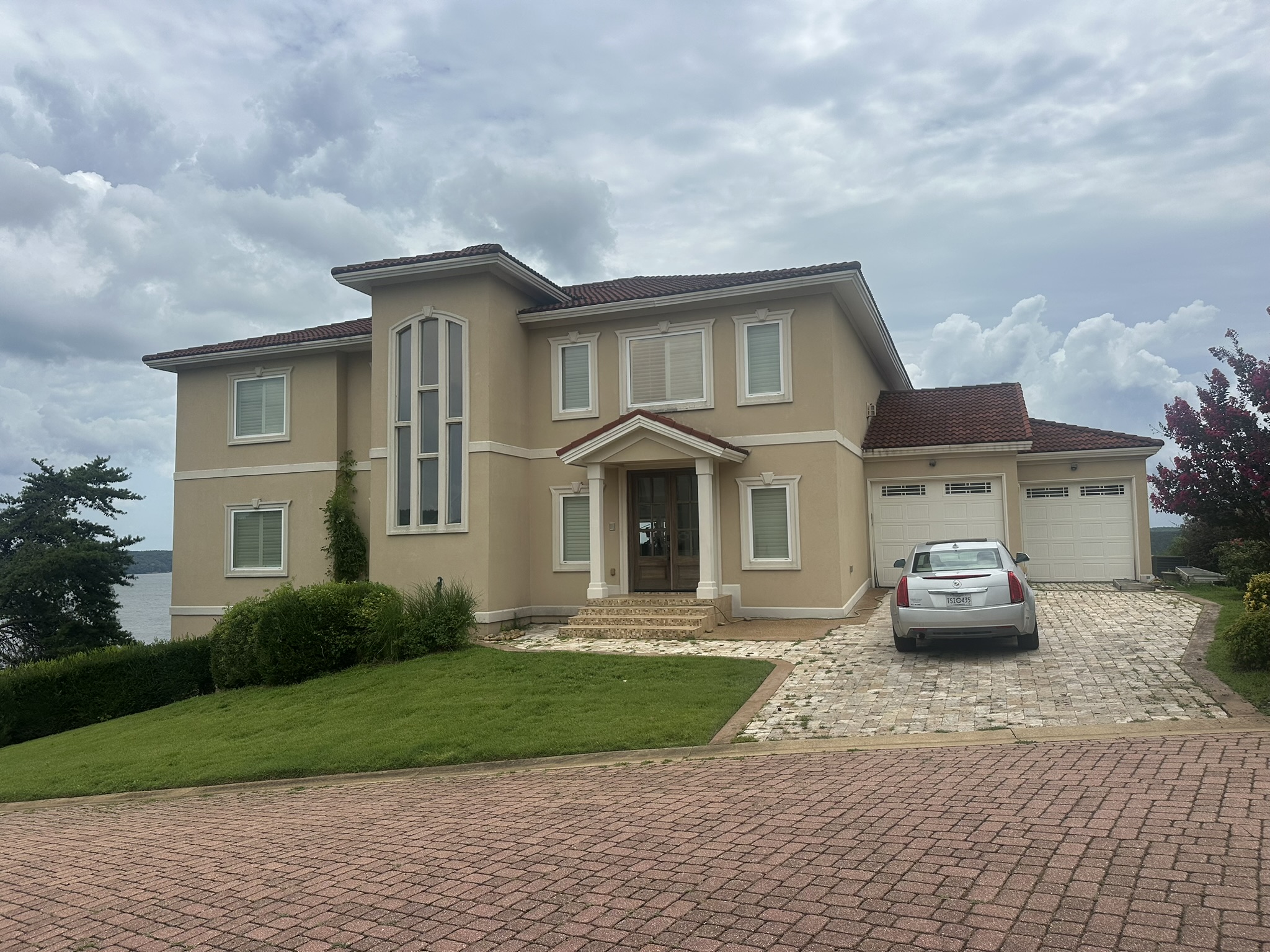 WATERFRONT POOL HOME 5 BEDS 7 BATHROOMS