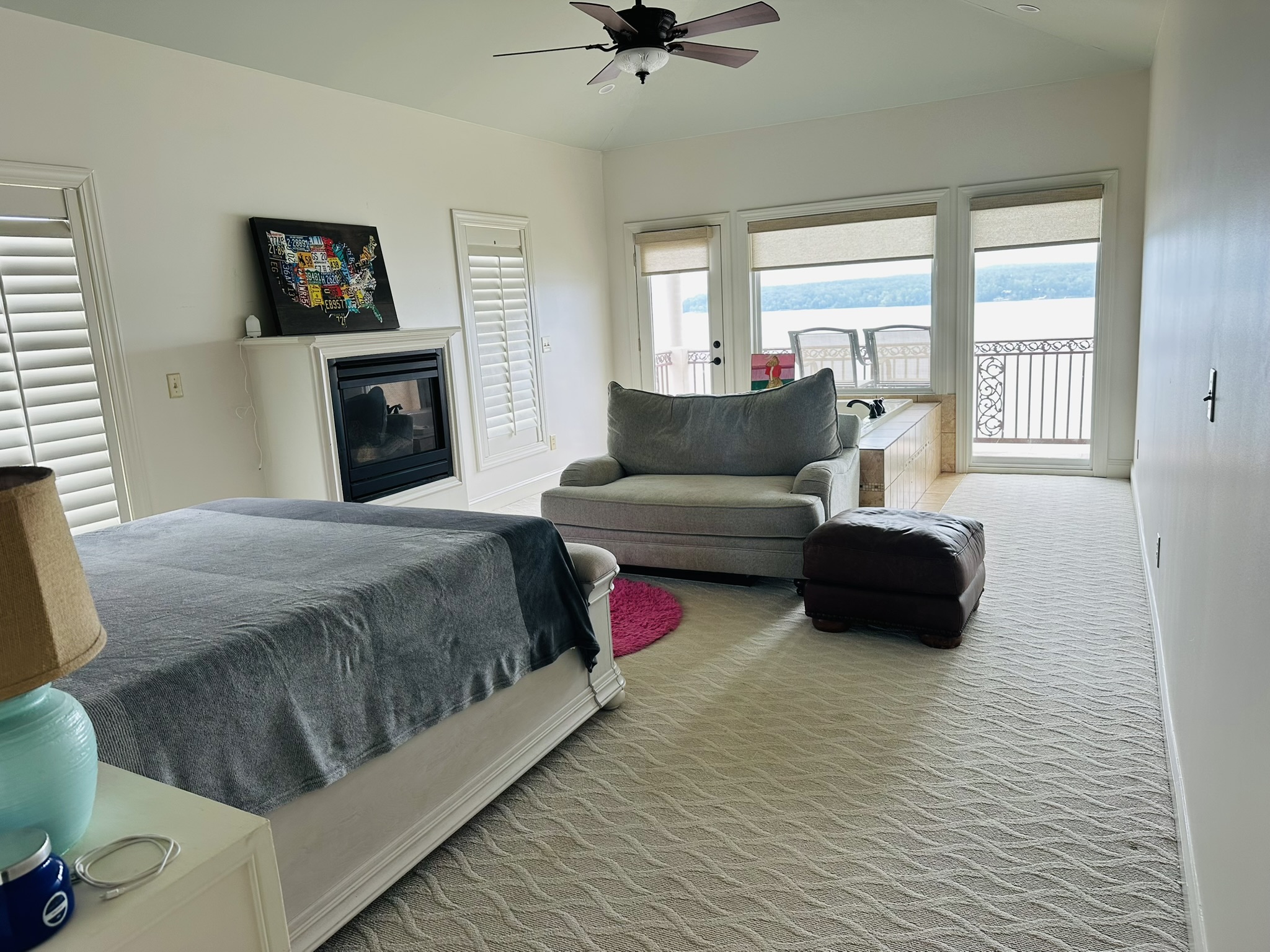 WATERFRONT POOL HOME 5 BEDS 7 BATHROOMS photo 12