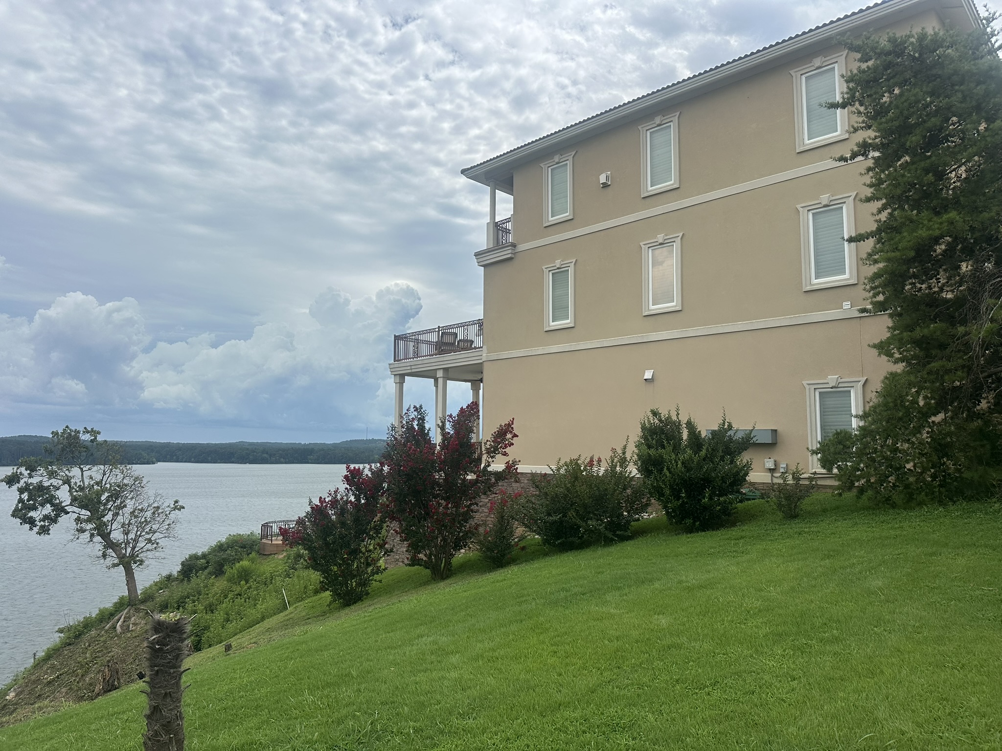 WATERFRONT POOL HOME 5 BEDS 7 BATHROOMS photo 37
