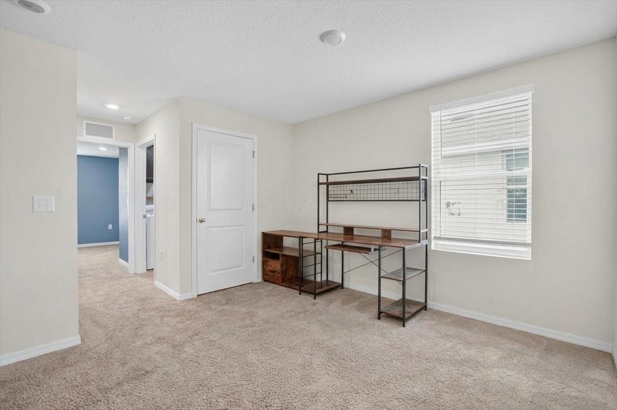4/2.5 HOME UNDER CONTRACT BEFORE HITTING THE MARKET! photo 15