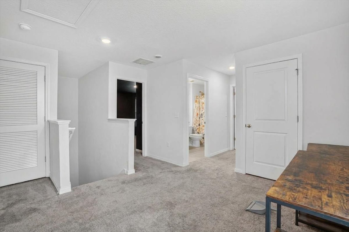 4/2.5 HOME UNDER CONTRACT BEFORE HITTING THE MARKET! photo 16